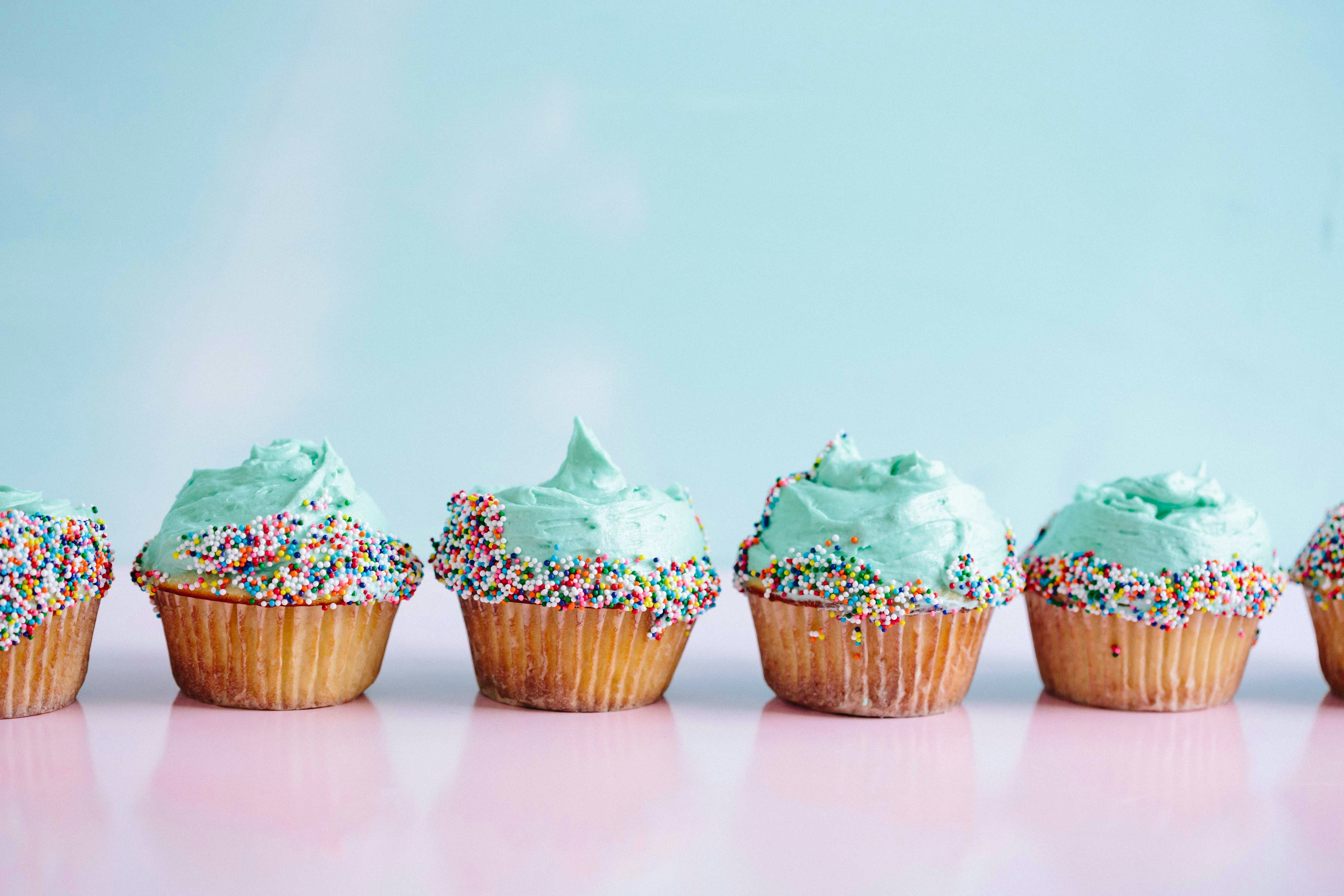Gender reveal cupcakes